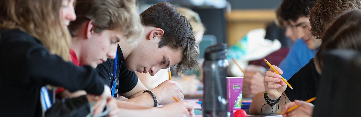 EDUCATION_header_students_1200x392