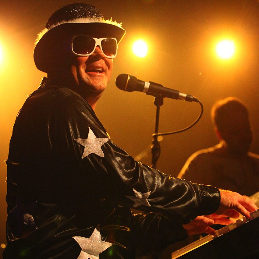 MFC_Face2Face_850x850