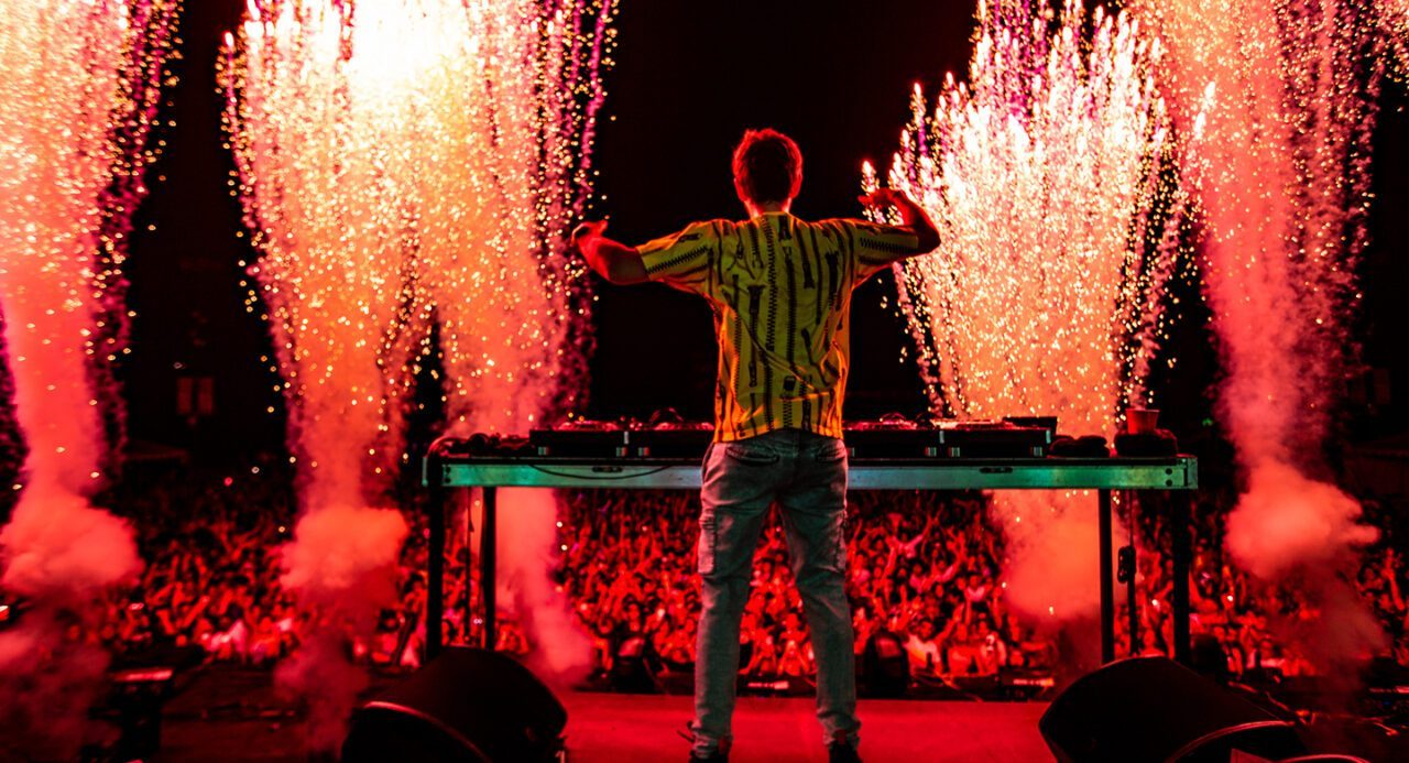 SUPPORT_WCSS_header_crowdperformer_1440x780